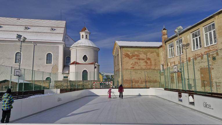 kluziště kluziště